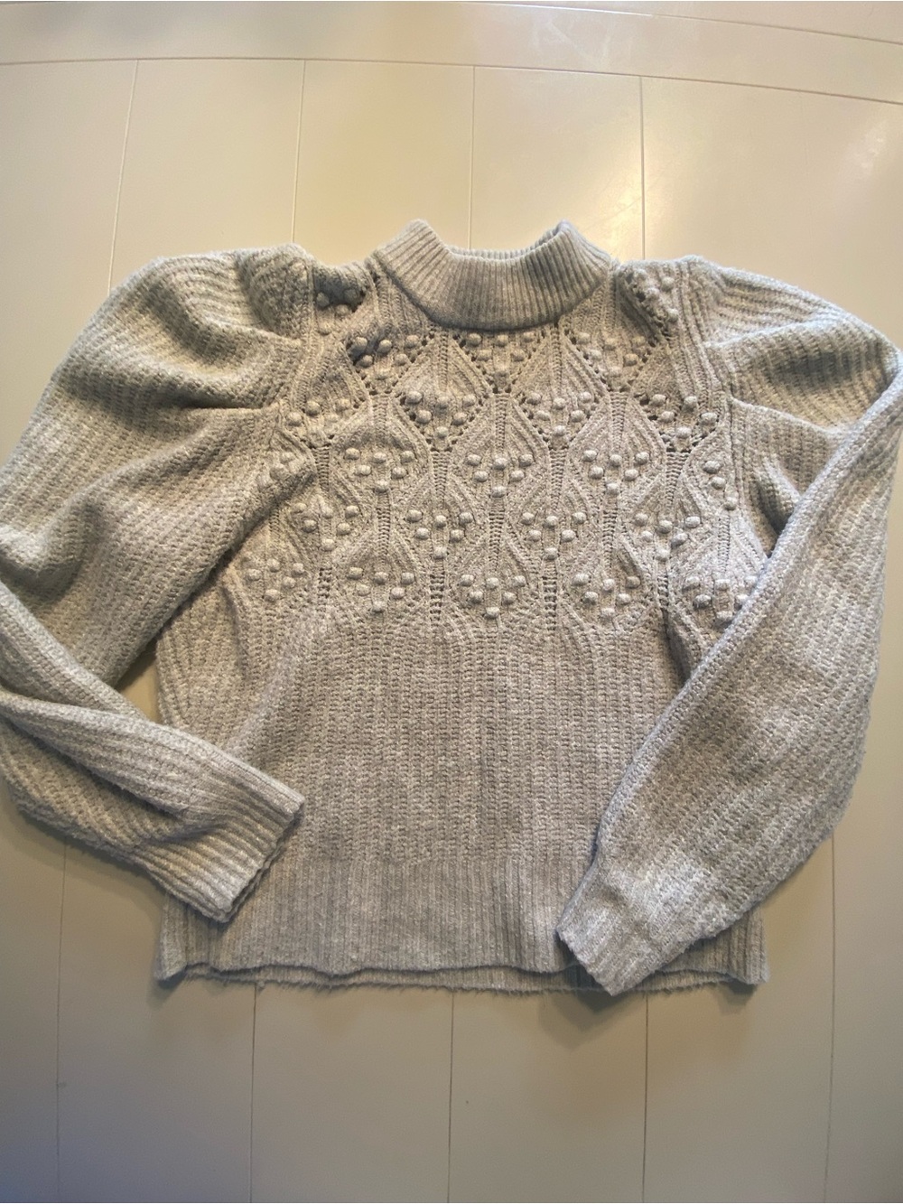 Women’s light grey sweater